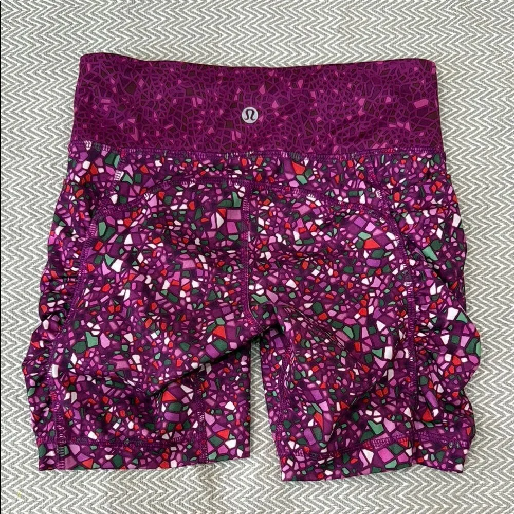 Lululemon Purple Mosaic Women's Shorts Size 2